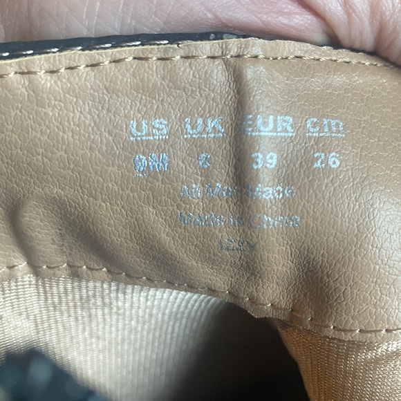 NWOT Life Stride Velocity 2.0 Ankle Boots Black Womens Size 9M - Picture 5 of 6